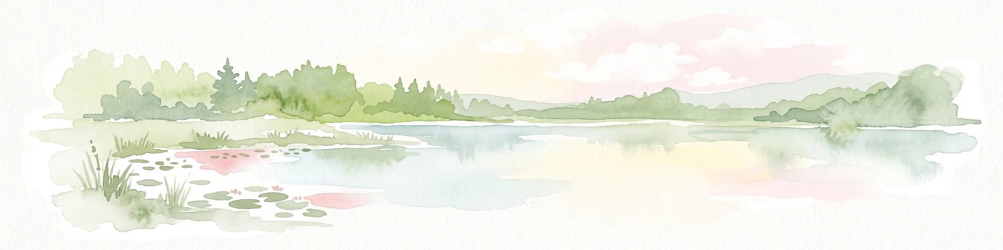 Una pintura horizontal en acuarela que muestra una orilla tranquila de un lago con árboles verdes, juncos y suaves reflejos en la superficie del agua.
