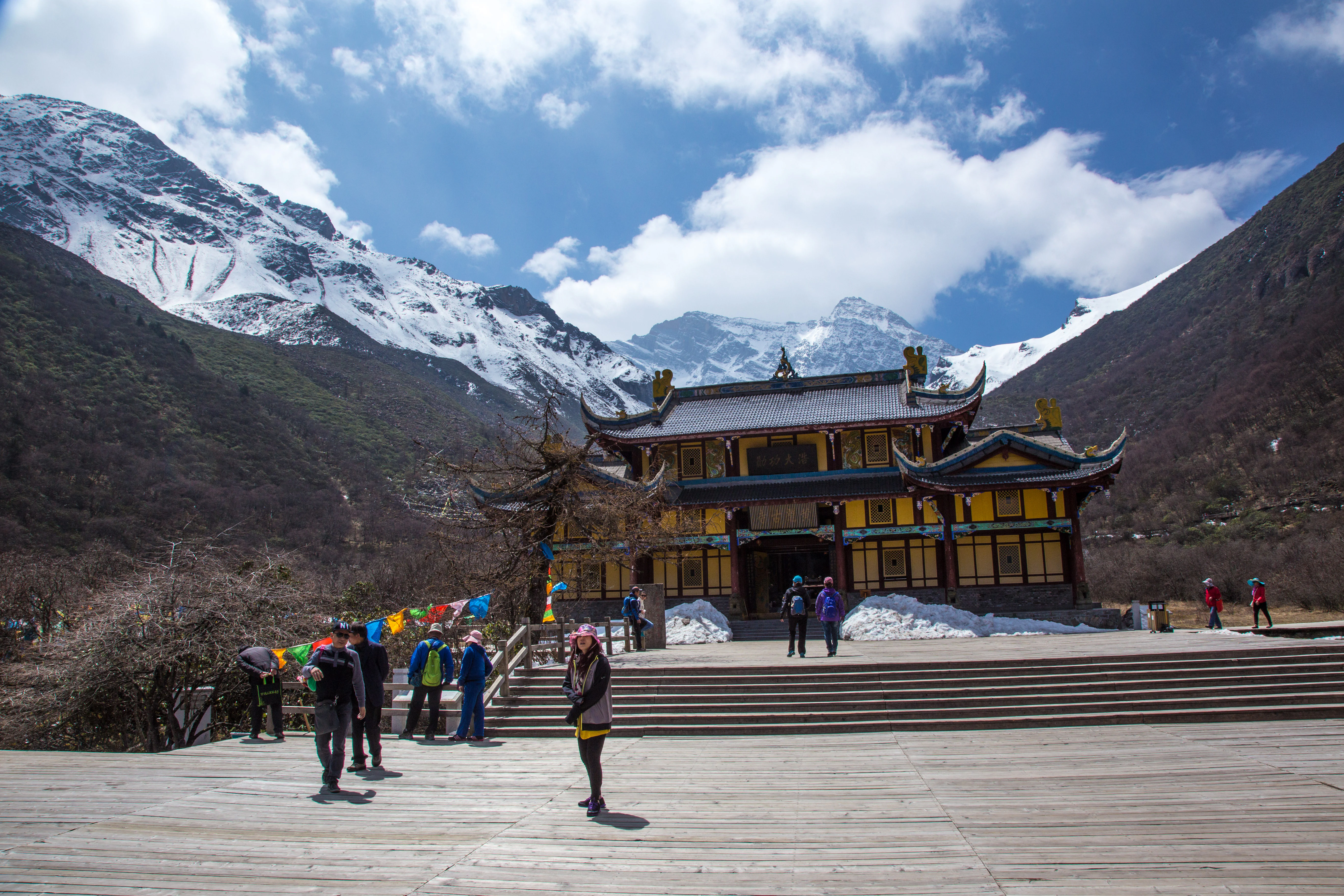 Huanglong Ancient Temple